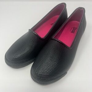 COUGAR Rubber Rain Shoes Size 7 M Ruby Black Waterproof Slip on EUC